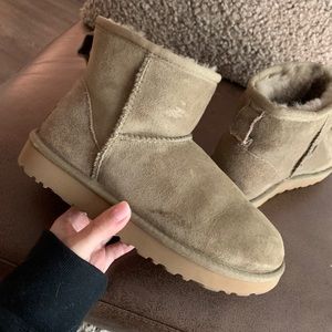 UGG Minis